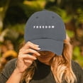 thumbnail image 1 of Gorra de béisbol ajustable clásica baja con estampado sin estructura para hombre y mujer, 1 of 5
