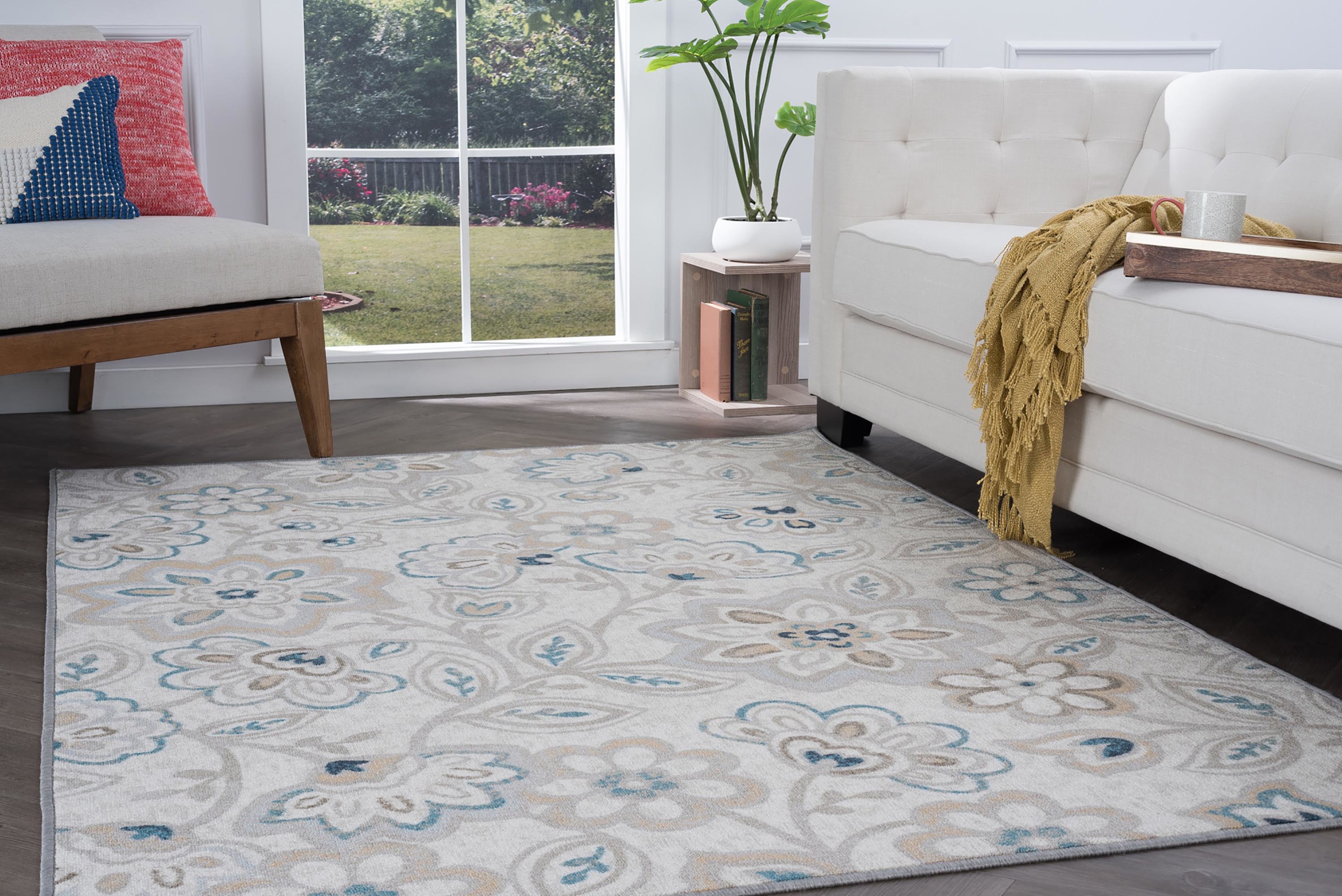 Transitional 4x6 Area Rug (3'11'' x 5'3'') Floral Cream, Gold Indoor Rectangle Easy to Clean