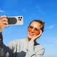 thumbnail image 3 of Teléfono magnético Selfie Grip Power Bank Charge para Huawei iPhone 14 Pro (Negro), 3 of 5