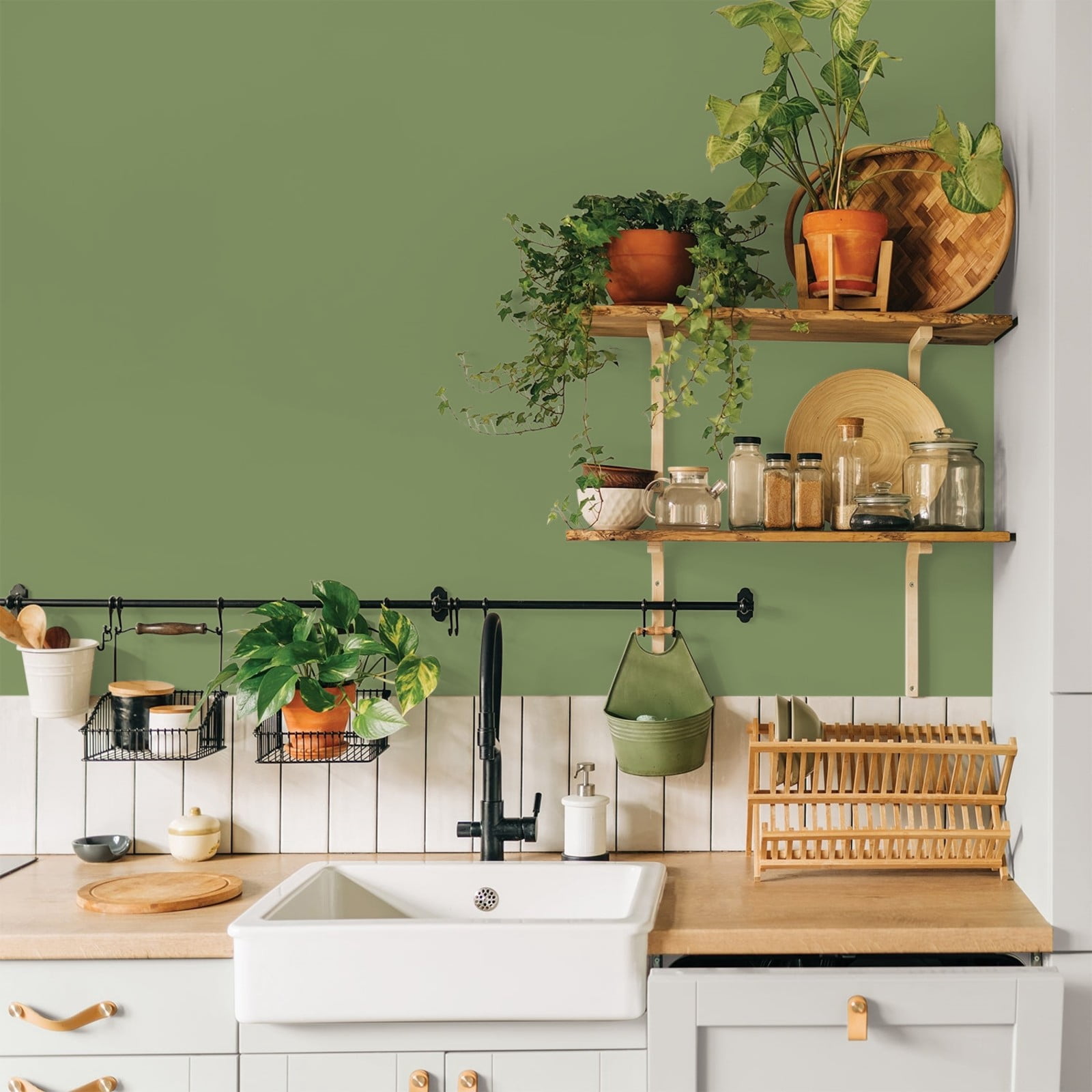 Glidden Glidden Kitchen Bath and Laundry Moss Point Green / Green, Eggshell Interior Paint with Primer, 1 Gallon