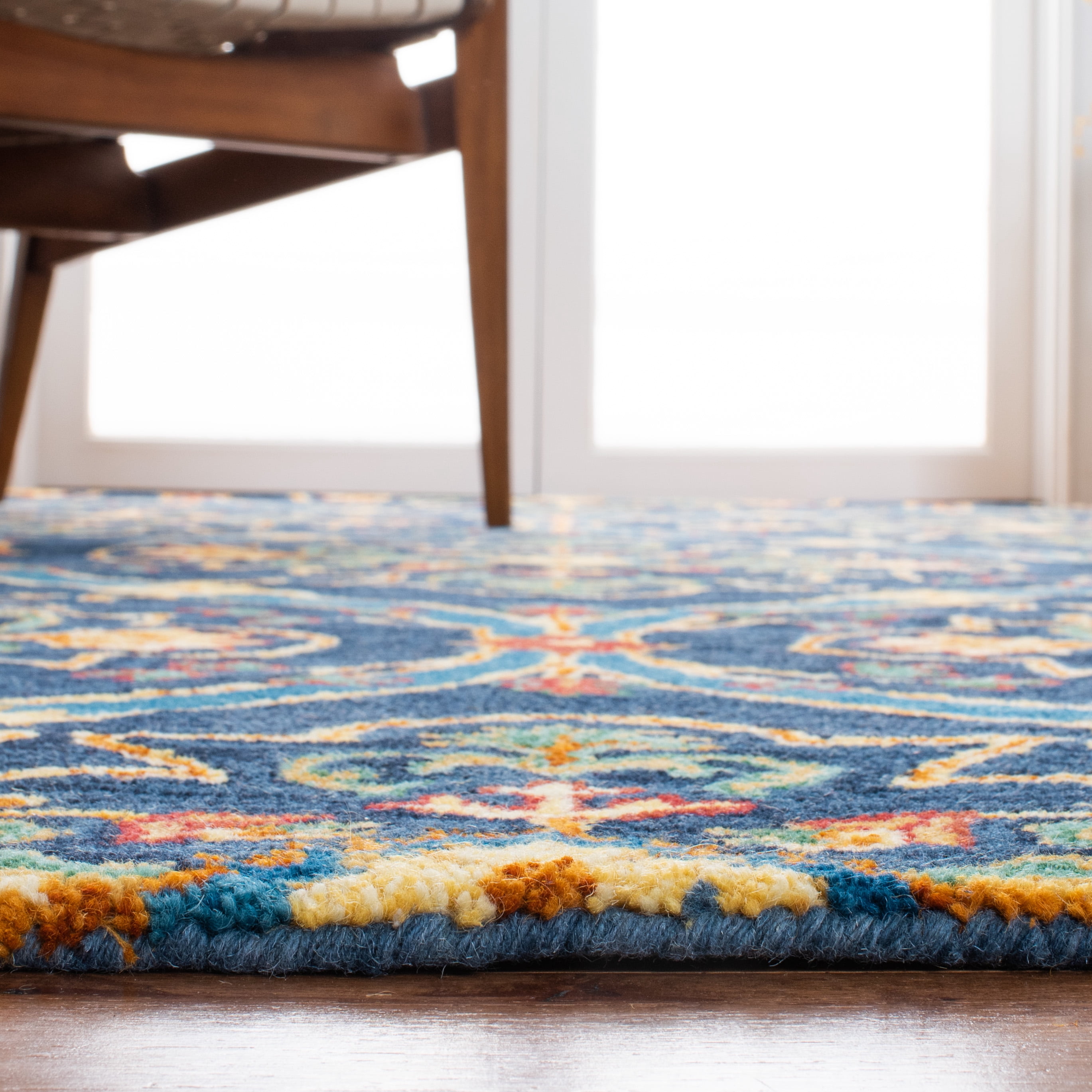 SAFAVIEH Heritage Tana Floral Area Rug, Navy/Yellow, 5' x 8'