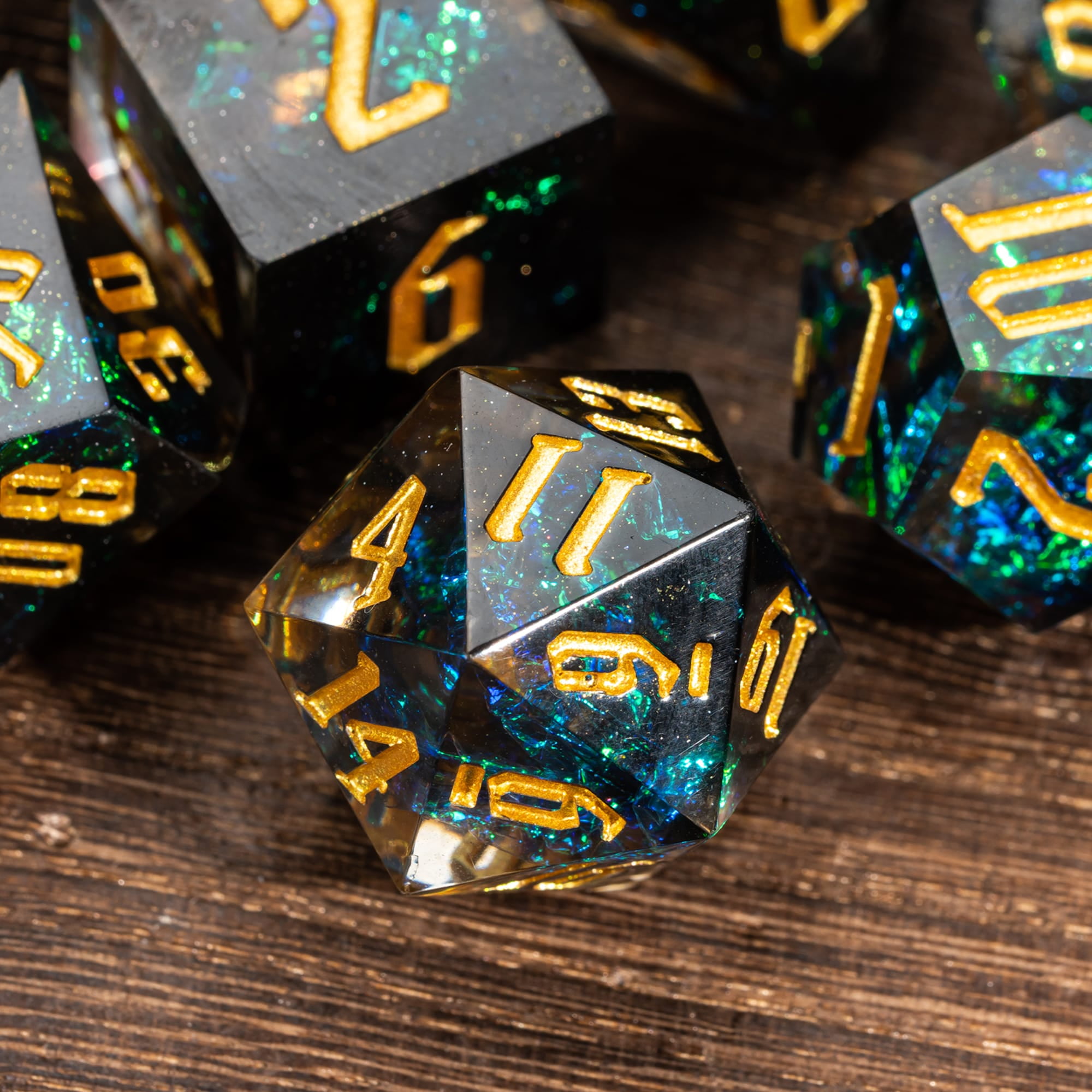 Cusdie 7-Die Sharp Edges DND Dice, Handcrafted Polyhedral Dice Set, for Role Playing Game Dungeons and Dragons D&D Dice MTG Pathfinder