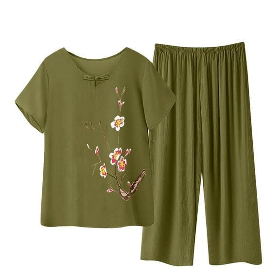 yievot Pajamas for Women Set Round Neck Short Sleeve Tops and Capri Pants Two Piece Lounge Sets Summer Oufits Loungewear