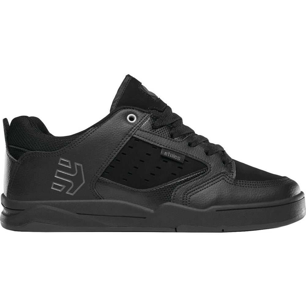 etnies safety shoes