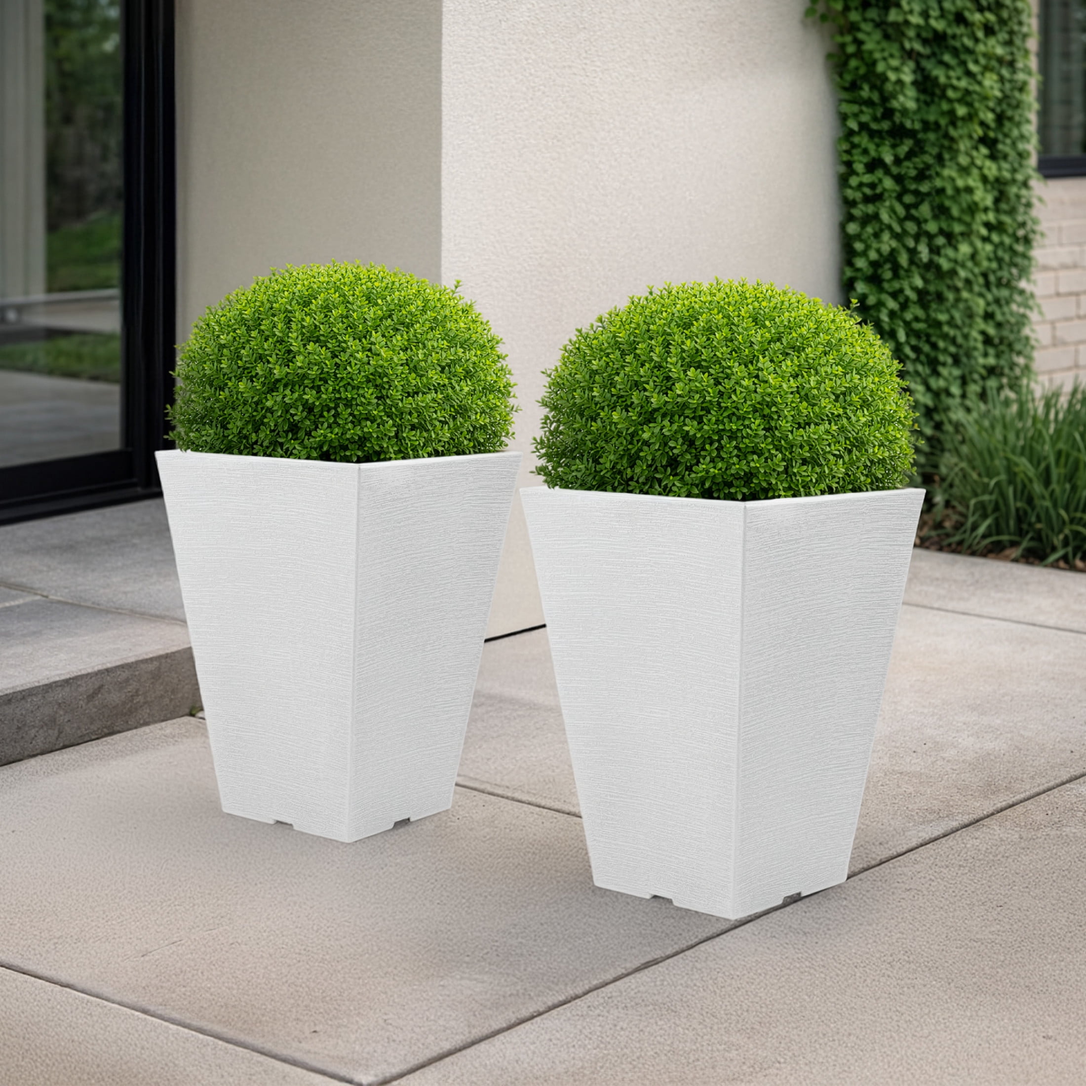 Pure Garden Large Outdoor Planters 2-Pack - 13.75” Tall Planters for Outdoor Plants or Indoors, White