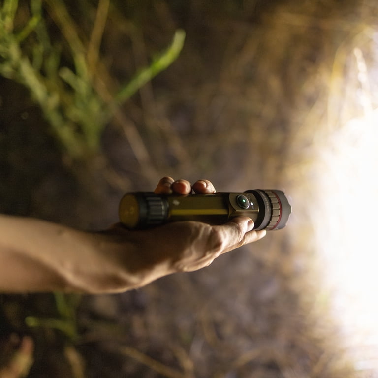 Free Shipping! Swiss Tech Täglich Rechargeable LED Flashlight 5000