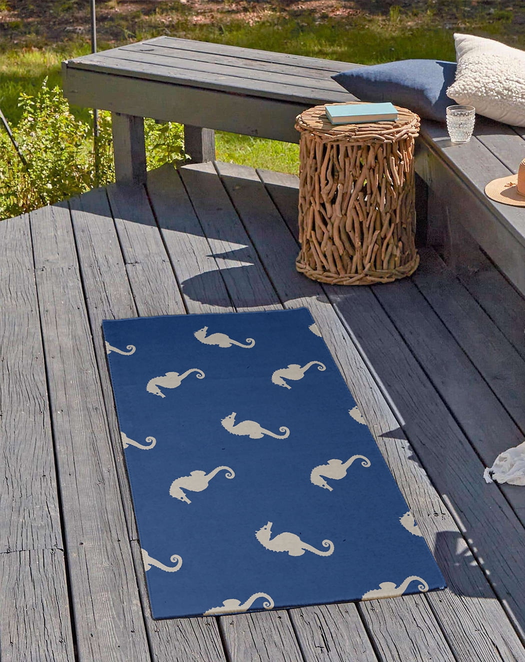 24" 36" Simply Daisy Sea Horses Beach Style Chenille Area Rug, Nautical Navy