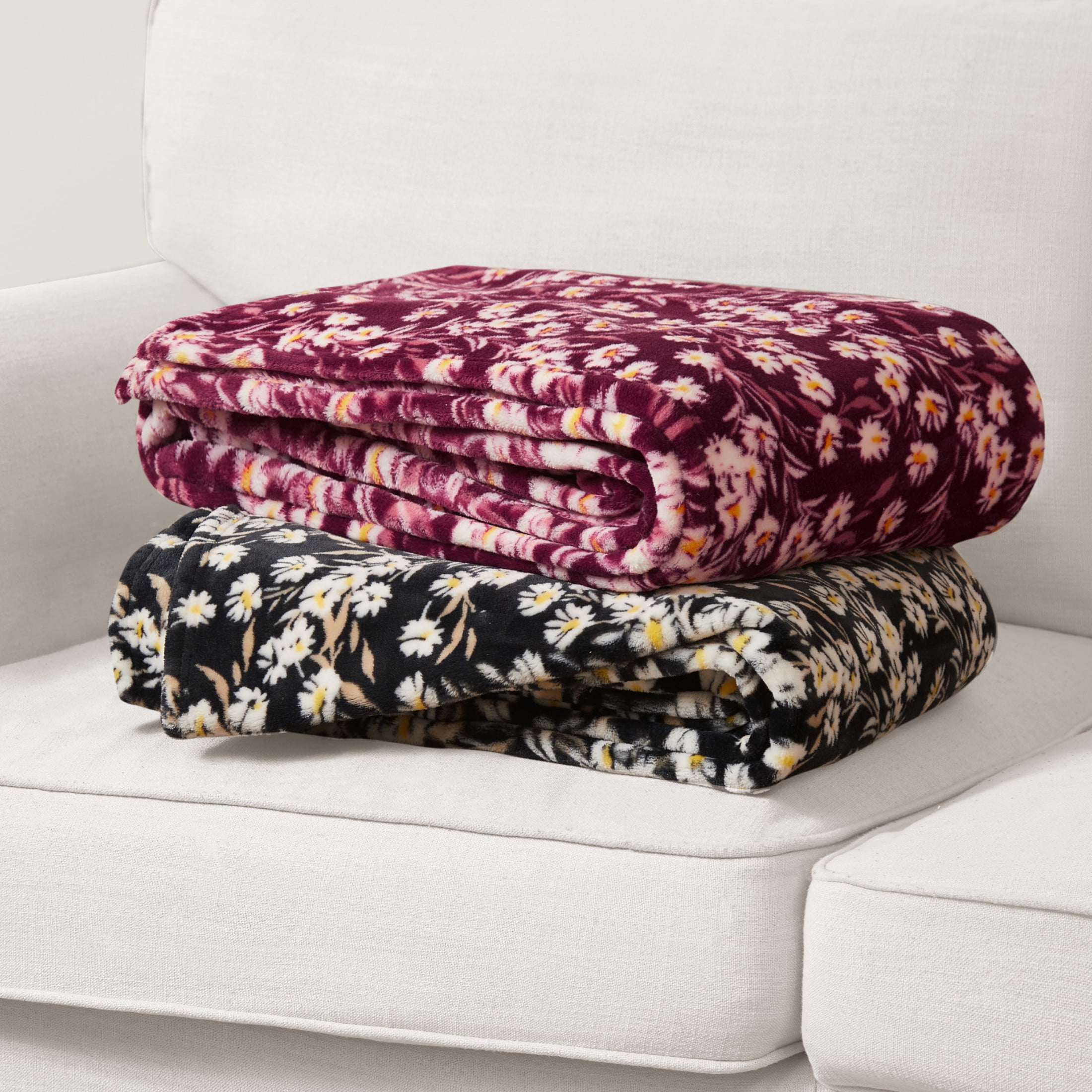 Jessica Simpson Floral Plush Throw Blanket, Black, 50" x 70"