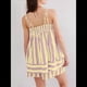 thumbnail image 4 of Conjunto de 2 Piezas de Pijama para Mujer, con Top Corto Sin Mangas con Dobladillo Fluido y Rayas Y2K + Pantalones Cortos de Cintura Alta. Amarillo XL, 4 of 5