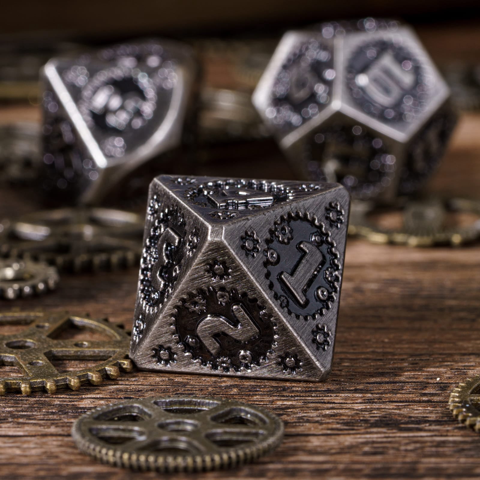 Cusdie 7-Die Metal DND Dice Set, Mechanical Gear Metal Polyhedral D&D Dice Set for DND Dungeons and Dragons TTRPG Role Playing Games