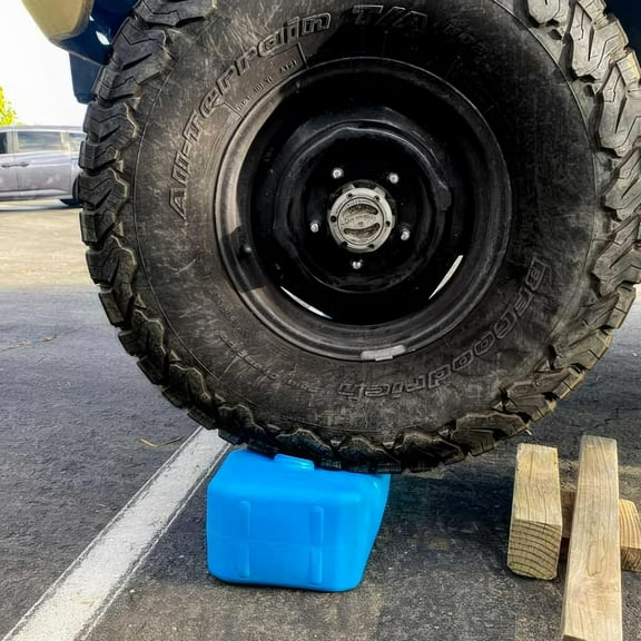 Emergency Water Storage Container 3 Gal Leak Proof Stackable with Ventless Spigot Cap