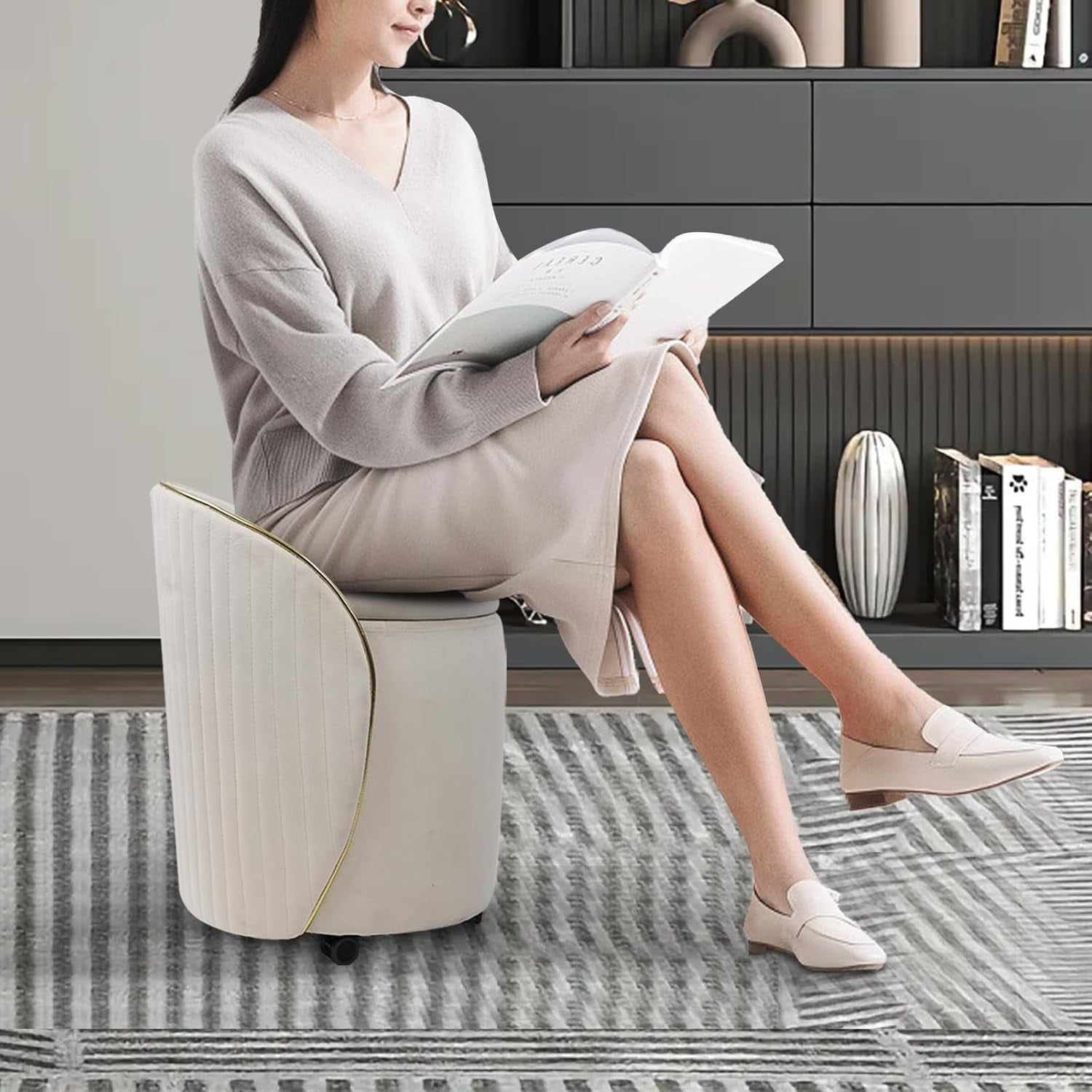 Round Storage Ottoman, Upholstered Velvet Vanity Stool with Lumbar Support, Swivel Rolling Wheels, Small Foot Stools Coffee Table Padded Seat for Makeup Room, Living Room, Bedroom Beige