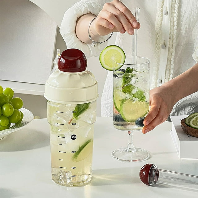 Coctelera Manual con Martillo Triturador de Hielo, Mezclador Graduado de Plástico de 600 Ml para Té con Leche, Té de Limón y Mojitos | Mango Antideslizante, Fácil de Limpiar y Duradero.