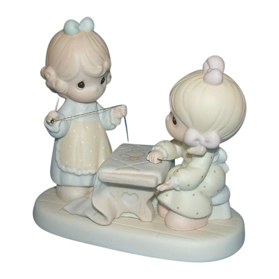 Precious Moments: 455903 Friends Are Forever Sew Bee It | Figurine