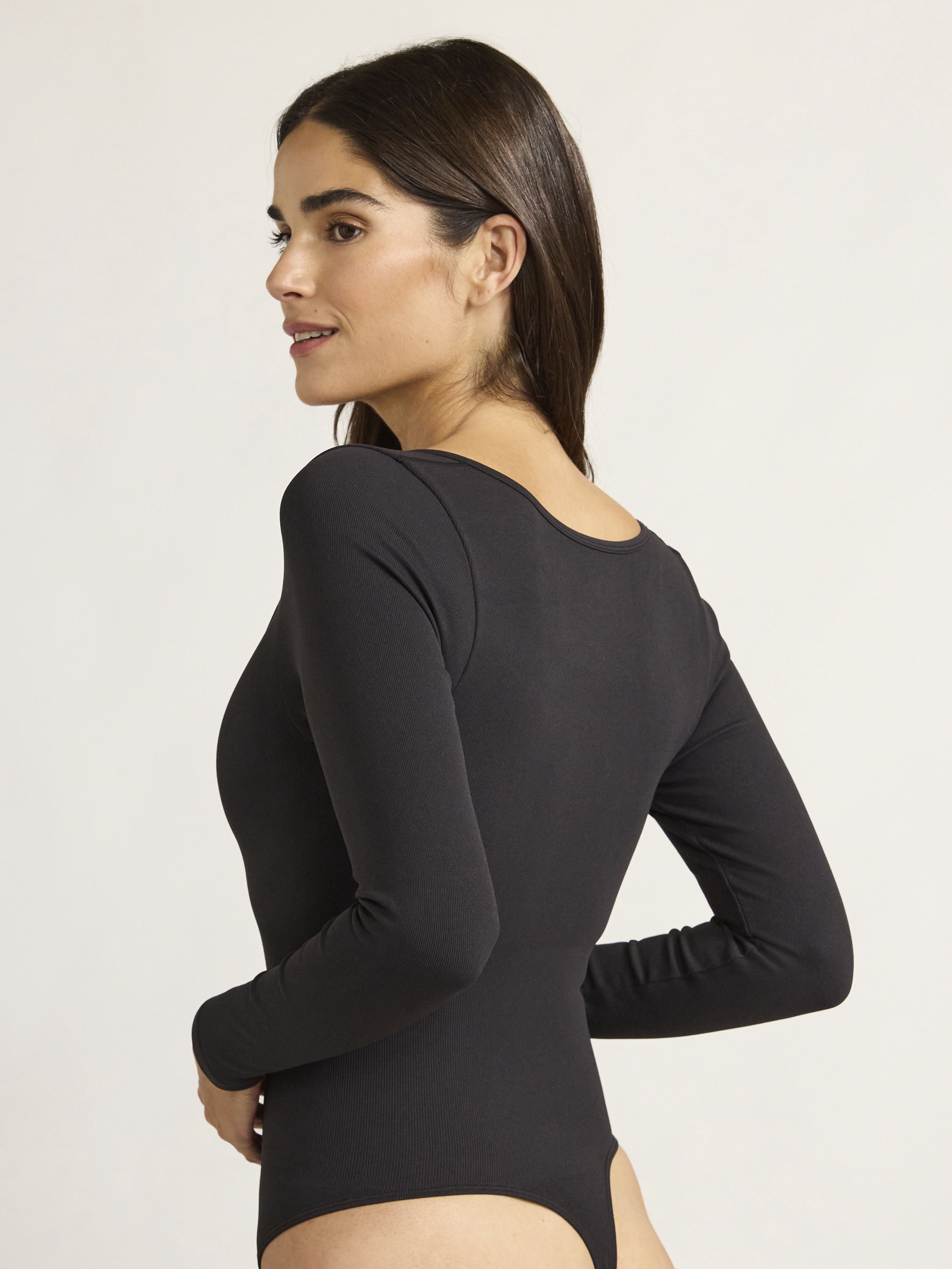 Joyspun Women's Seamless Slimming Square Neck Bodysuit with Long-Sleeves, 2-Pack, Sizes S-XXXL