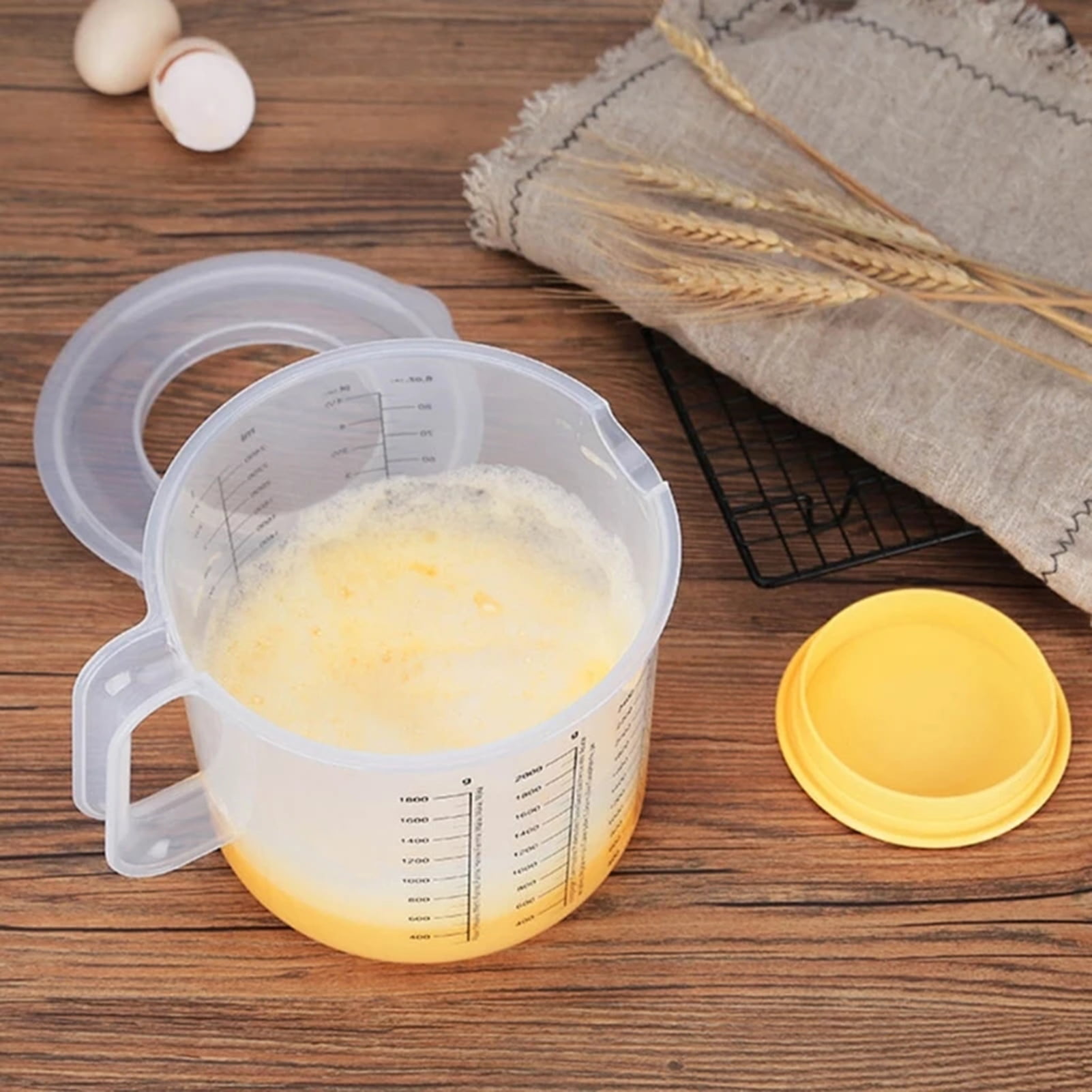 Buy Wholesale China Transparent Plastic Measuring Cup Large Capacity Measuring  Cup With Handle & Measuring Cup at USD 2.94