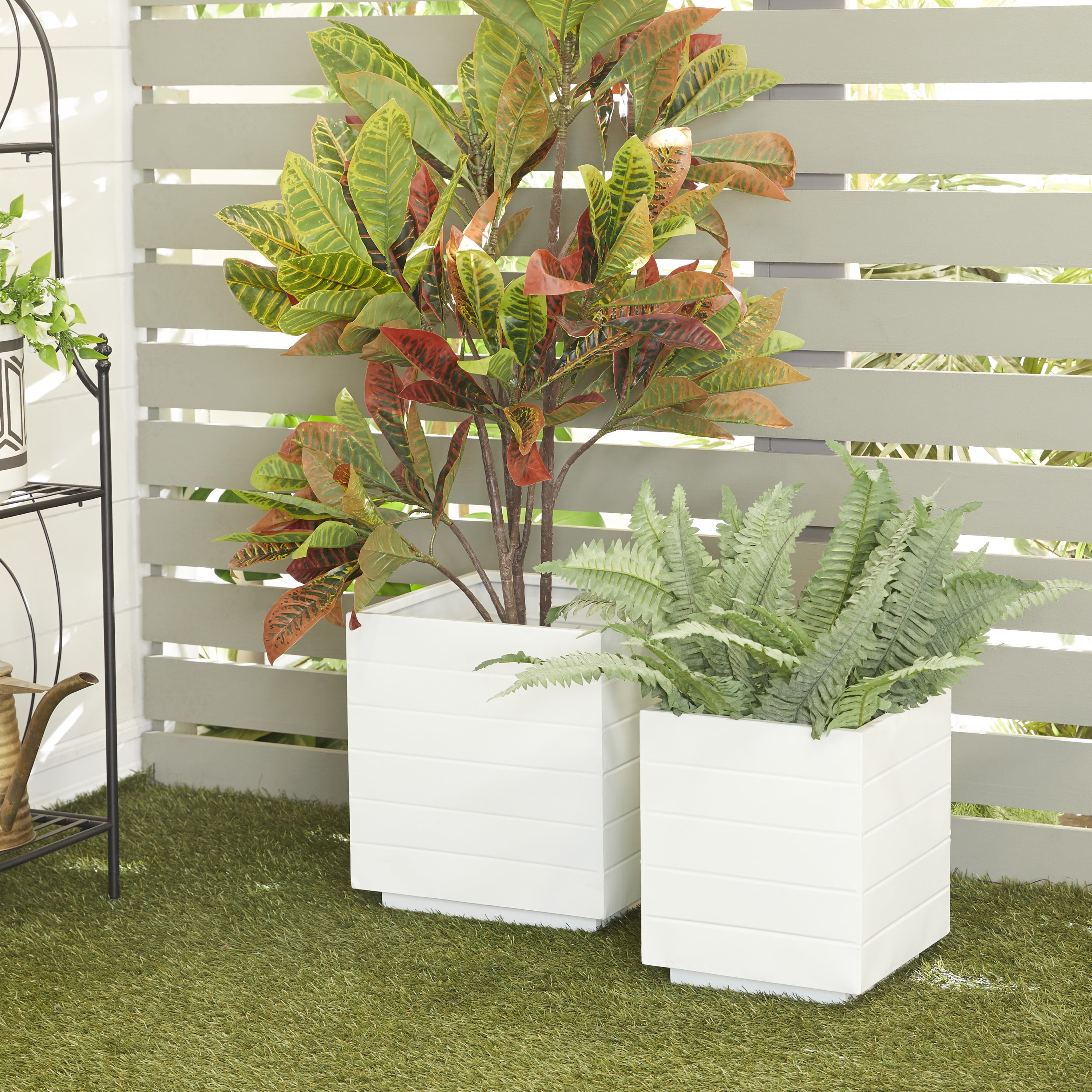 CosmoLiving by Cosmopolitan 14 in. x 10 in. White MGO Planter (Set of 3)