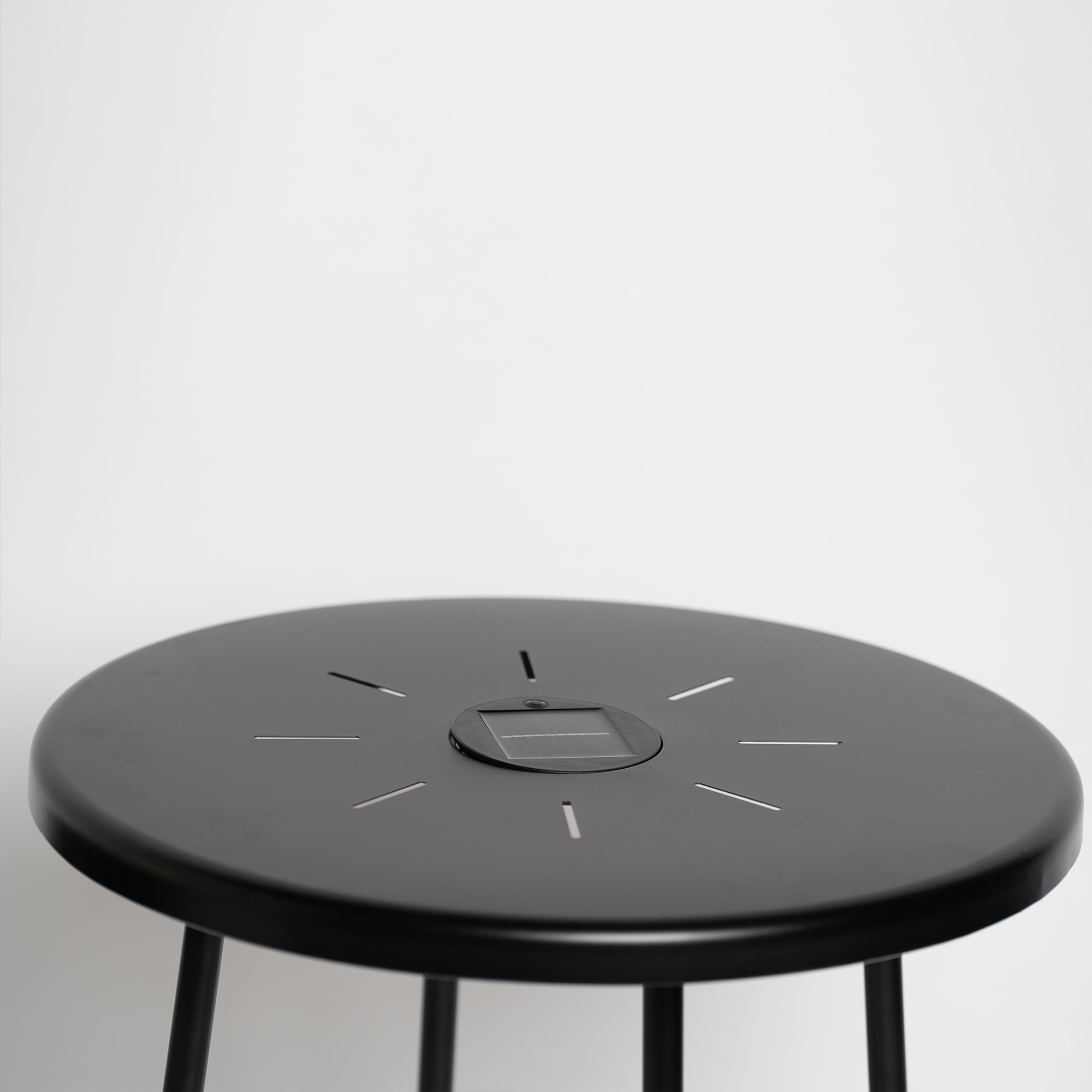 2-Pack Solar Powered Side Table with LED Light, Nesting Round End Table, Weatherproof Iron Accent Table for Indoor Outdoor Patio Garden Bedroom