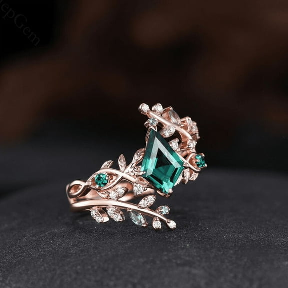 Vintage Kite Emerald Bridal Wedding Ring Set in 14K Rose Gold Vermeil- Unique Green Gemstone Promise Ring Cluster Ring