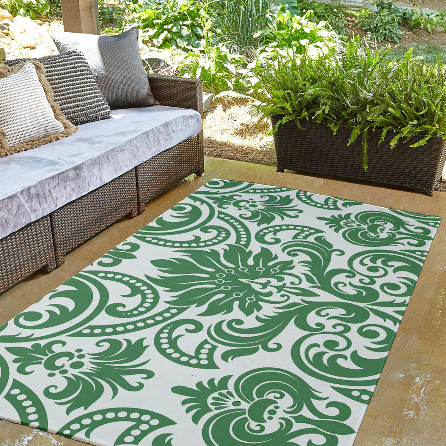 3' x 5' Simply Daisy Alexys French Country Chenille Area Rug, Green