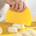 thumbnail image 2 of Raspador de masa para alimentos, cortador de masa de plástico seguro para alimentos, raspador de banco, cortador, raspadores de alimentos multiusos para masa, pastel, pan ZefeiWu 9024715129352, 2 of 4