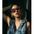 thumbnail image 2 of Anteojos de Sol FEISEDY Vintage Sobredimensionados Cuadrados para Mujer B2486, 2 of 8