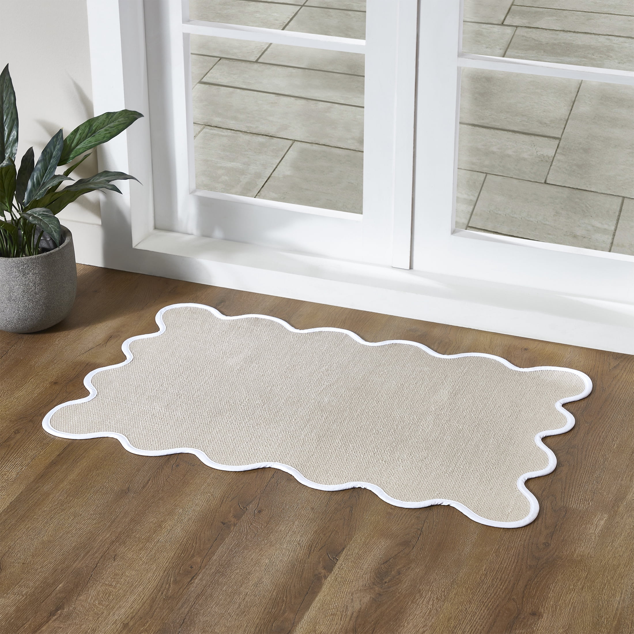 My Texas House Taupe Scallop Indoor/Outdoor Layering Rug, 38" x 58"