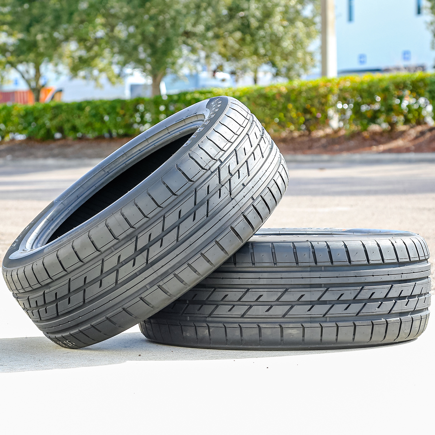 Atlander AX-99 255/30ZR24 97W XL High Performance Tire – All Season – 255/30R24