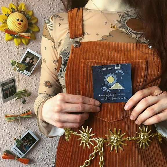 PENGXIANG Harajuku Punk Moon Metal Belts Women Vintage High Waist Chain Waist Belts Gothic Moon Sun Sliver Pendant Belts Female