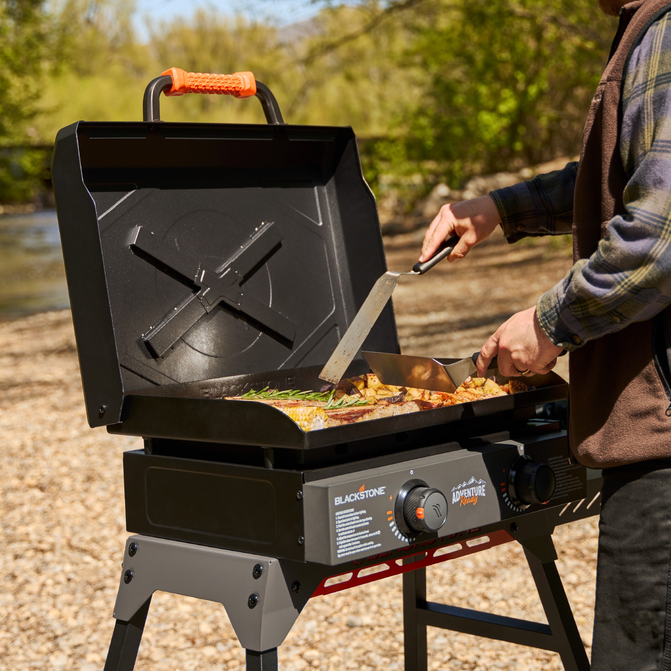 Blackstone Adventure Ready 22-Inch 2-Burner Griddle with Stand photo 5