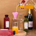 thumbnail image 4 of Botellas de plástico para jugo Moretoes 16 oz (480 ml) con tapas x12, 4 of 7