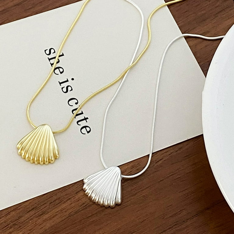 Trendy seashell shop necklace