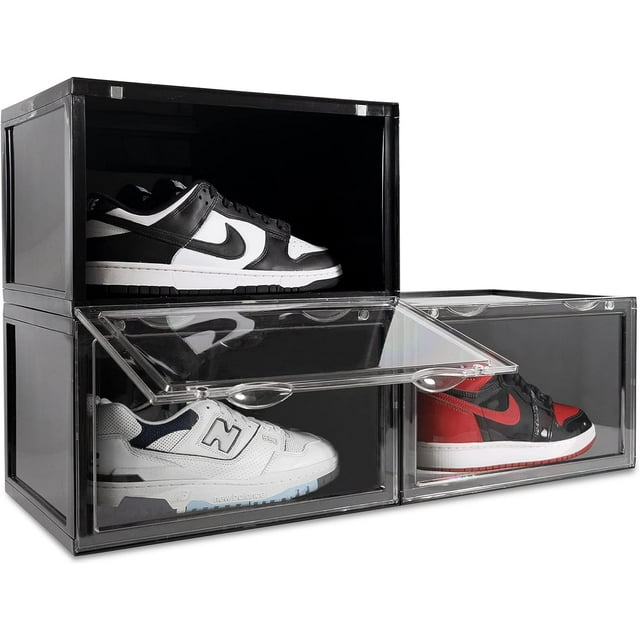 OLLIE TG Boîtes de Rangement pour Chaussures – Organisateur Pliable et Empilable pour Garde-Robe – Transparent Rigide jusqu'à Taille 13 – Contenants de Rangement en Acrylique pour Chaussures pour Jordan, Espadrilles, Bottes (Lot de 3, Noir)