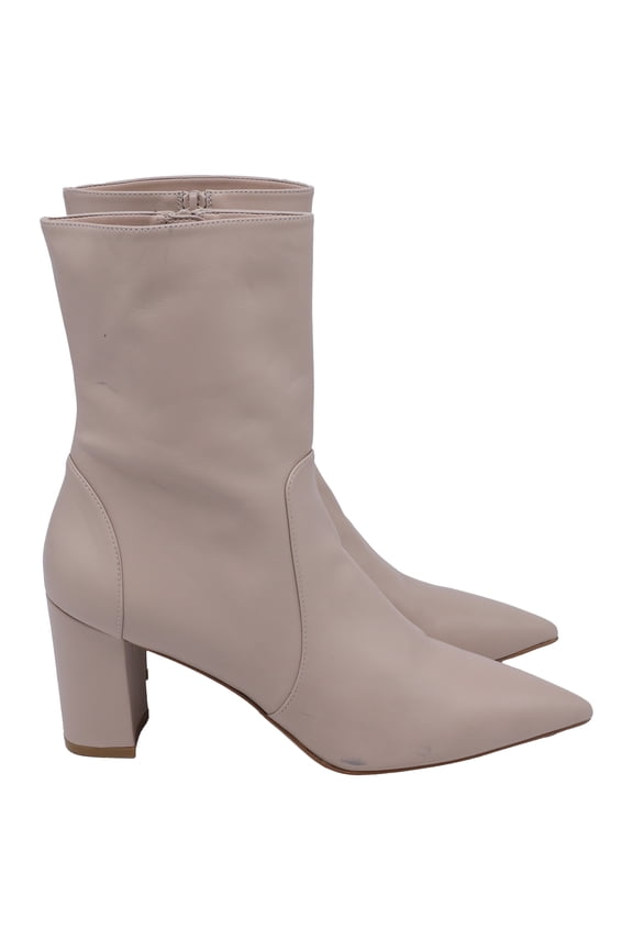 Pre-Owned Stuart Weitzman Renegade Pointed-Toe Ankle Boots in Beige Leather
