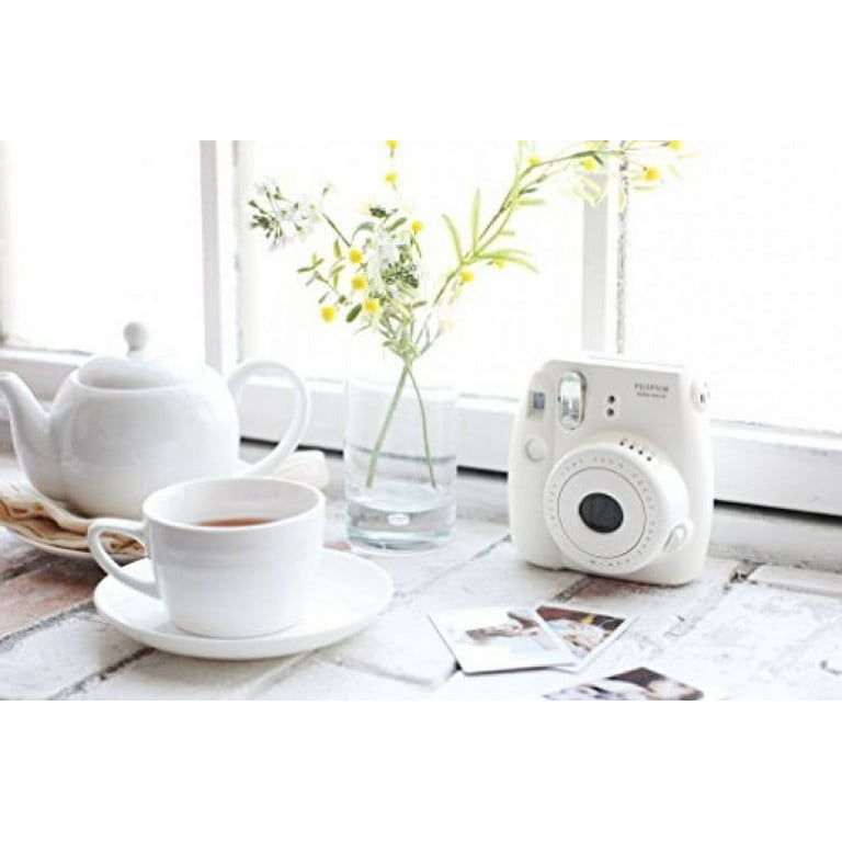 Fujifilm Instax Mini 8 Instant Film Camera (White) (Discontinued by  Manufacturer) 