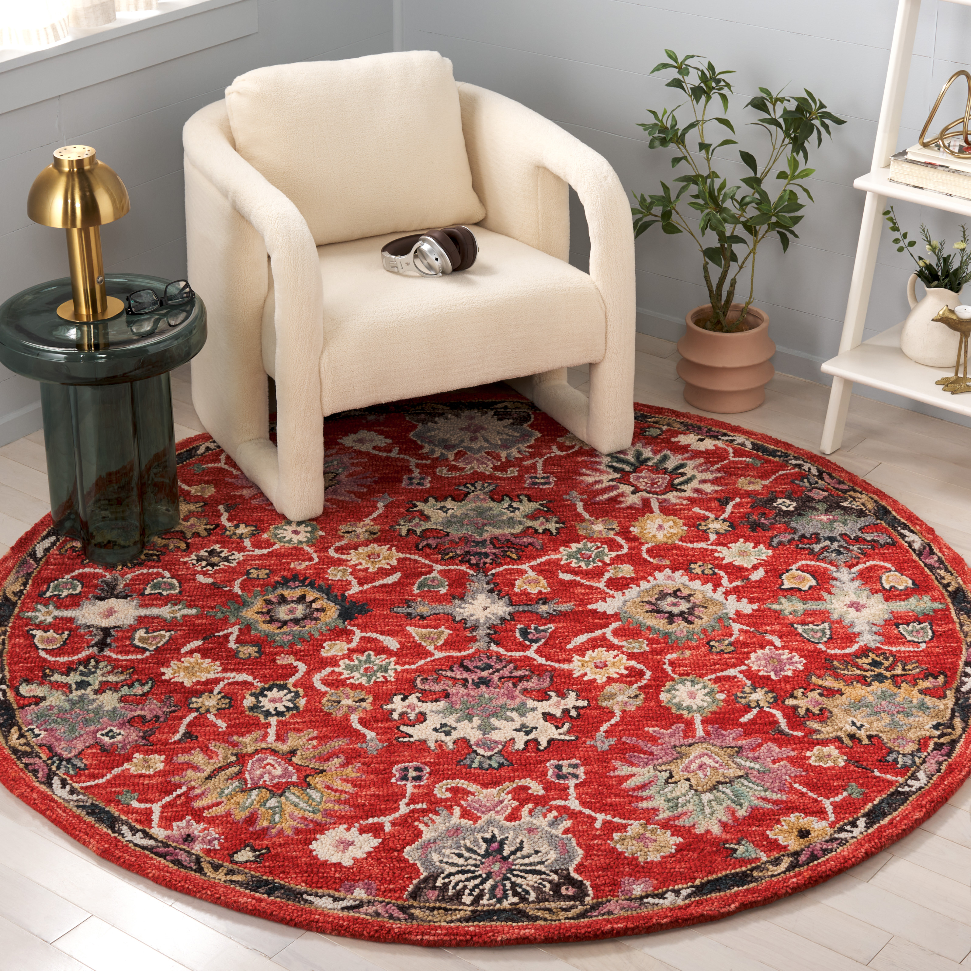 SAFAVIEH Blossom Jessamine Floral Area Rug, Red/Ivory, 6' x 6' Round
