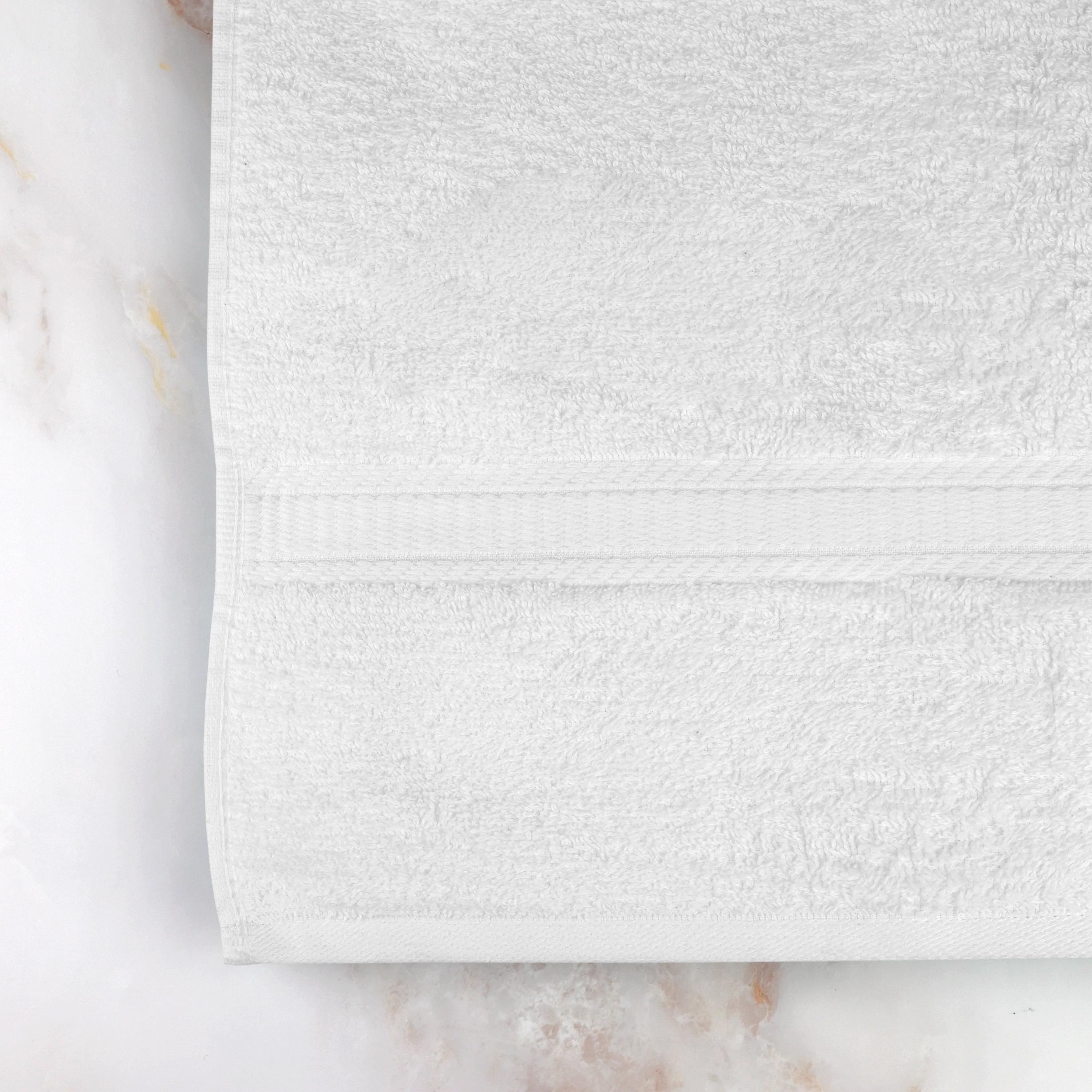Mainstays Basic Bath Towel, White, 27x52