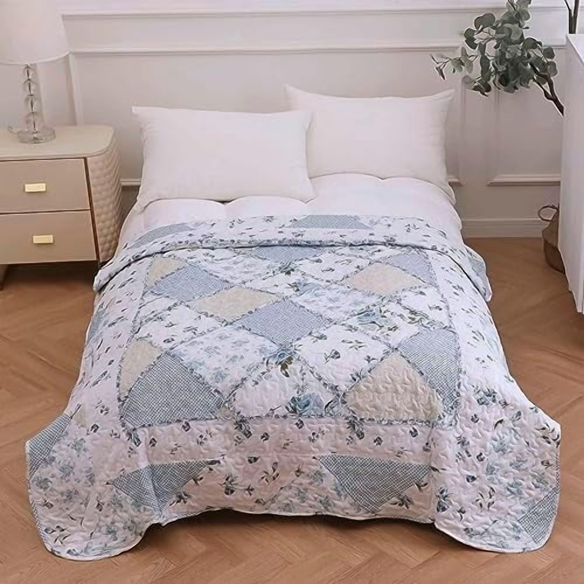 Twin Size Patchwork Quilt Throw Blanket for Couch Sofa Blue Vintage Floral Reversible Lightweight Quilted Bedspread Coverlets Flowers Quilt Soft Garden Comforter Bed Cover for Bed Home Decor