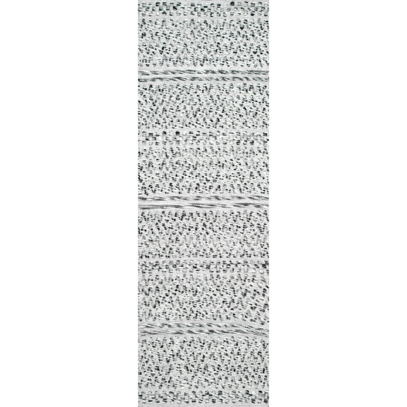 nuLOOM Natosha Chevron Indoor/Outdoor Runner Rug, 2' 6" x 8', Silver