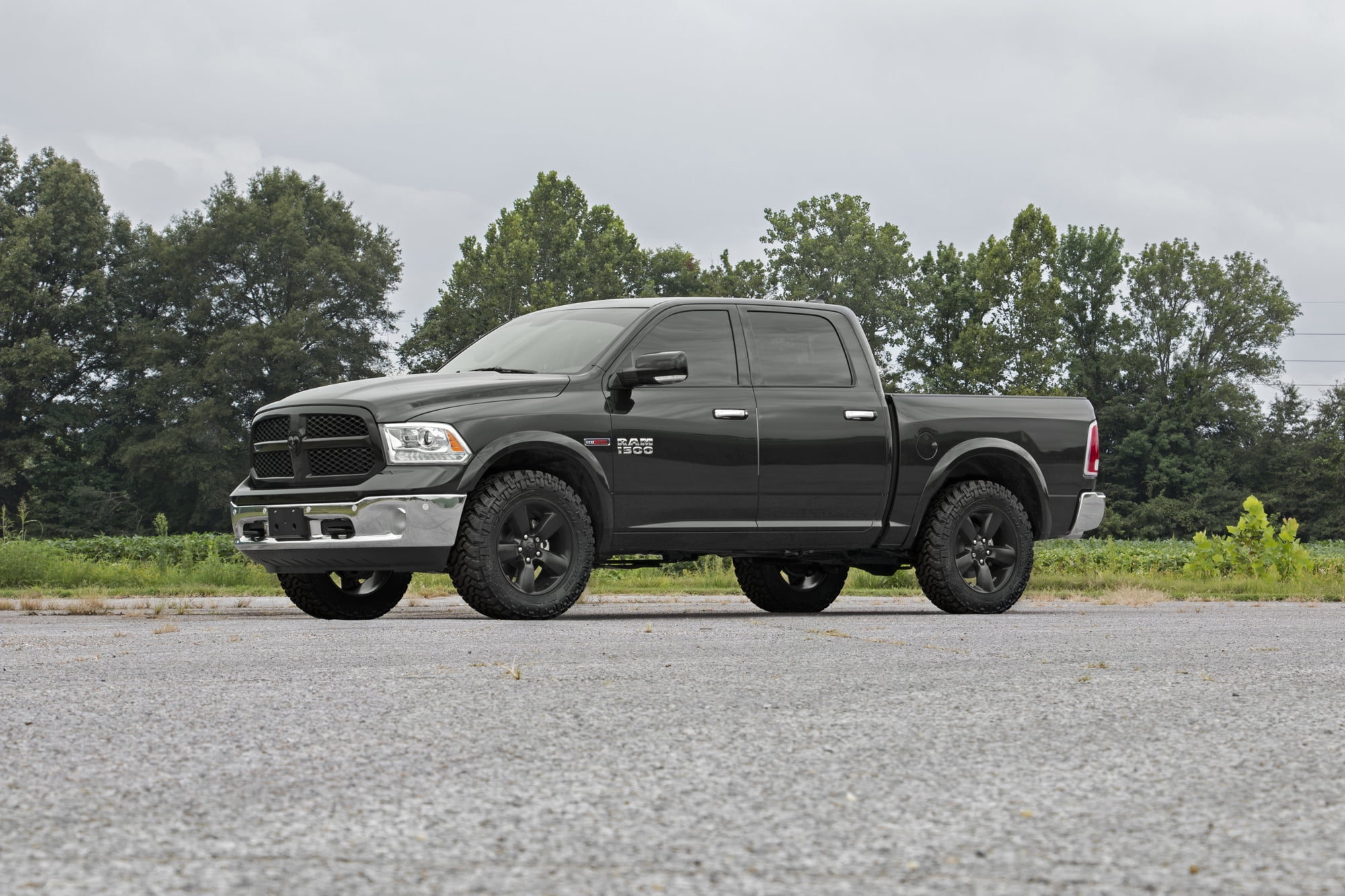 Rough Country 1.5-2" Leveling Kit for 2002-2005 Ram 1500 4WD - 3592