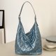 thumbnail image 2 of Bolso espacial de moda para mujer con cremallera acolchada enrejado bolso de invierno de cuero ligero Hugtrwg Para estrenar, 2 of 9
