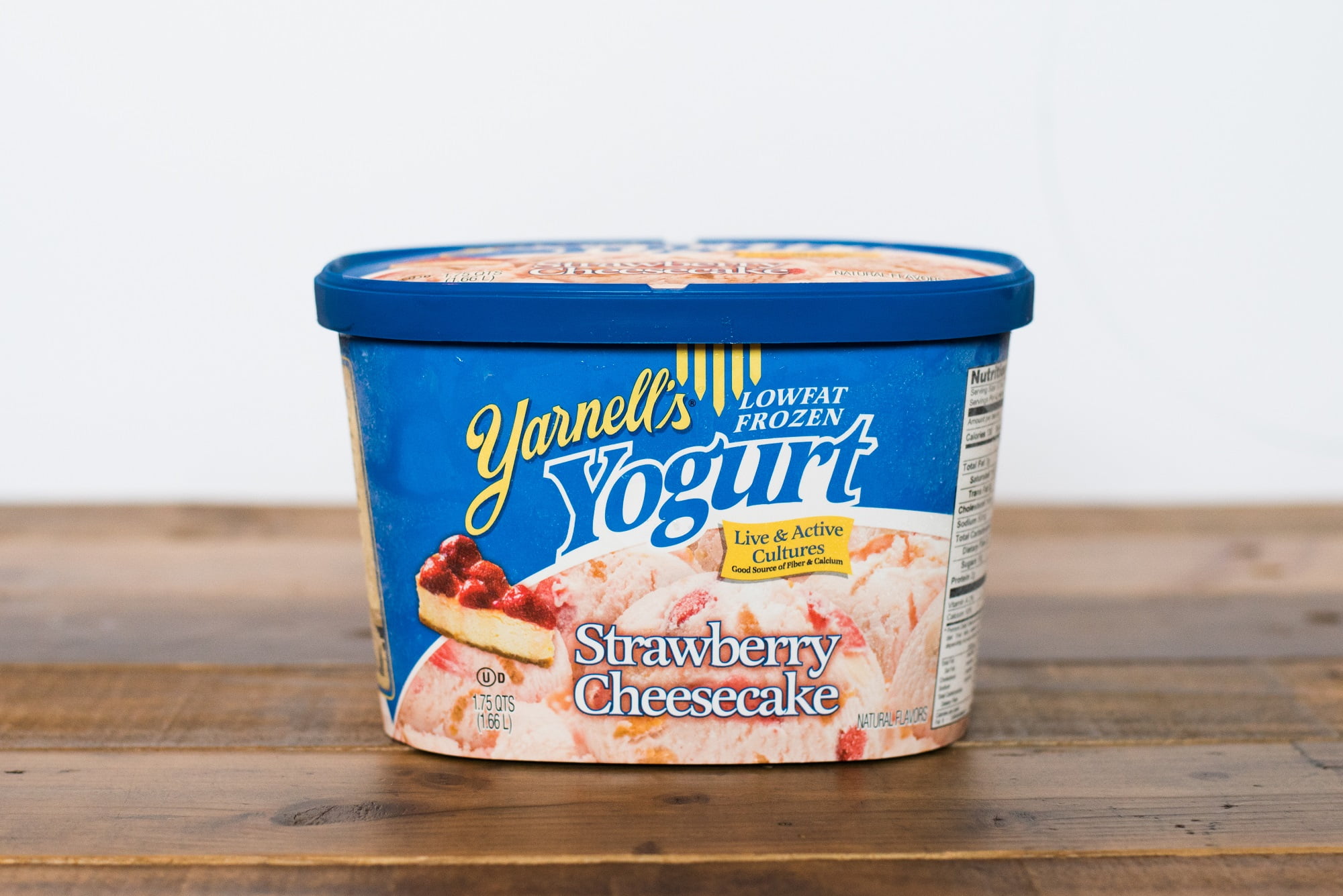 Yarnells Strawberry Cheesecake Low Fat Frozen Yogurt, 1.75 qts