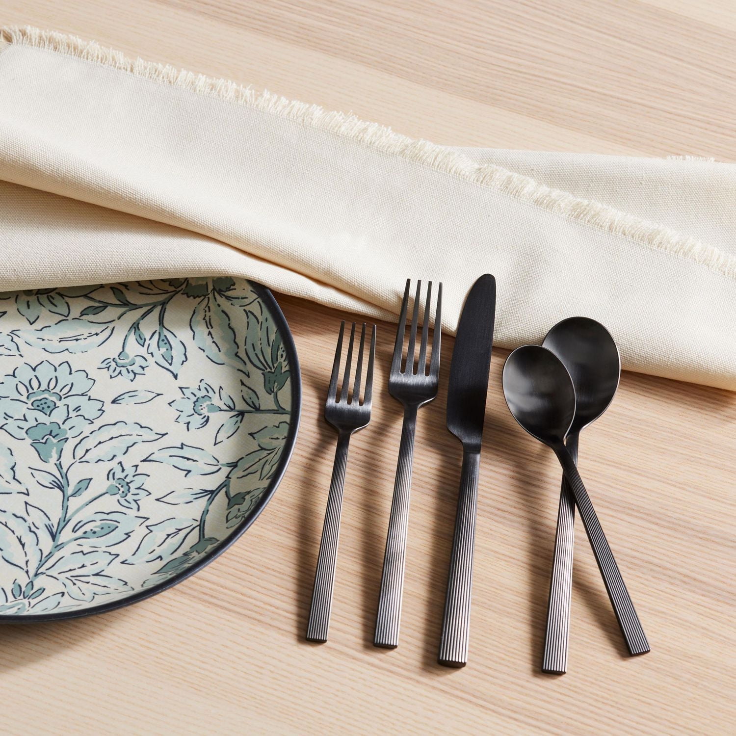 BHG RIVER BLACK SATIN 20PC FLATWARE SET, 20 Pc Flatware Set