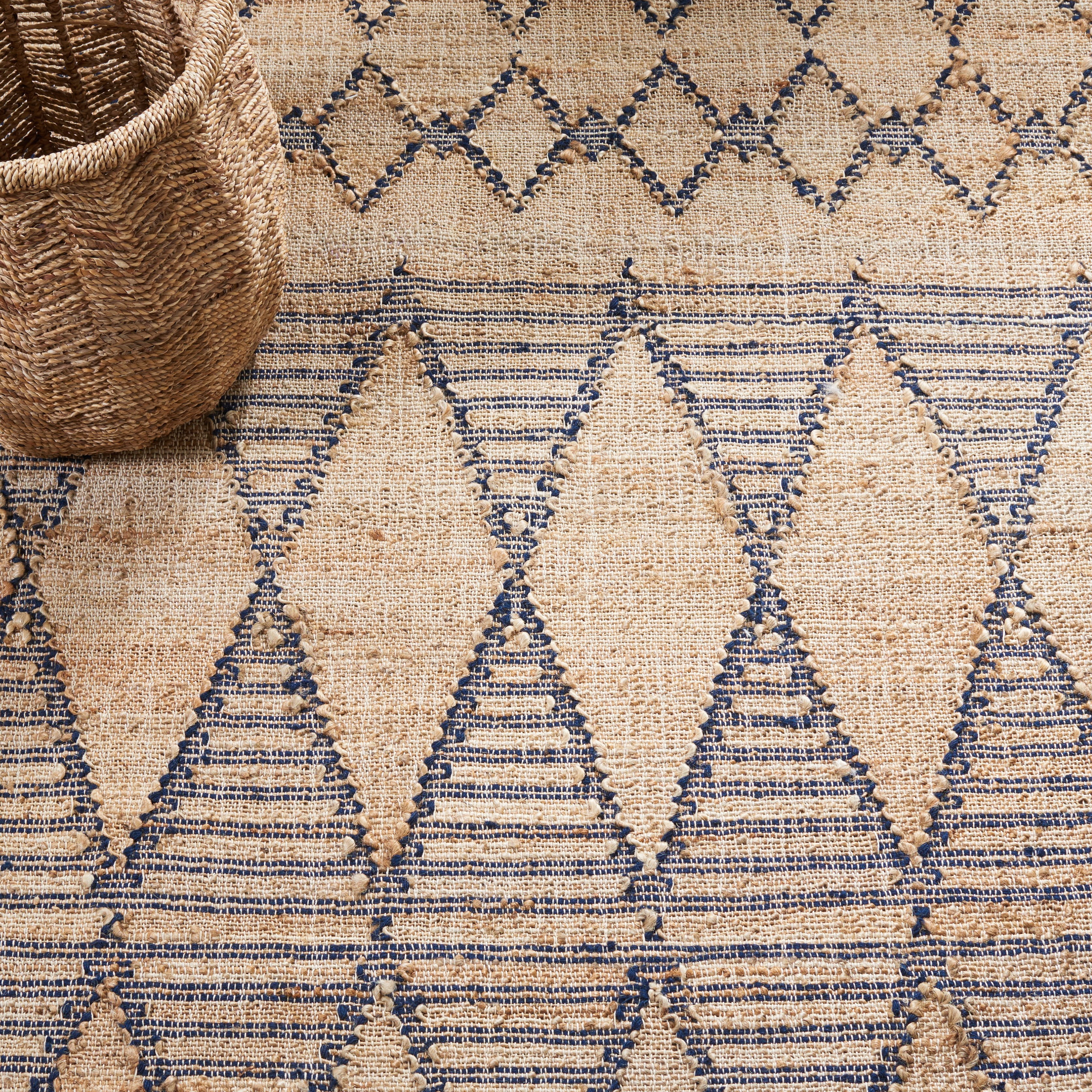 SAFAVIEH Natural Fiber Mia Geometric Area Rug, Blue/Natural, 6' x 6' Round