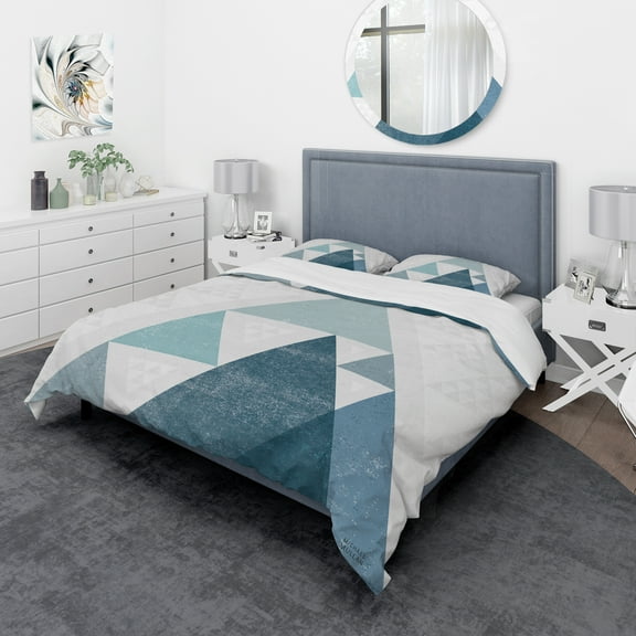 Designart 'minimal Triangles III Blue' Geometric Duvet Cover Set