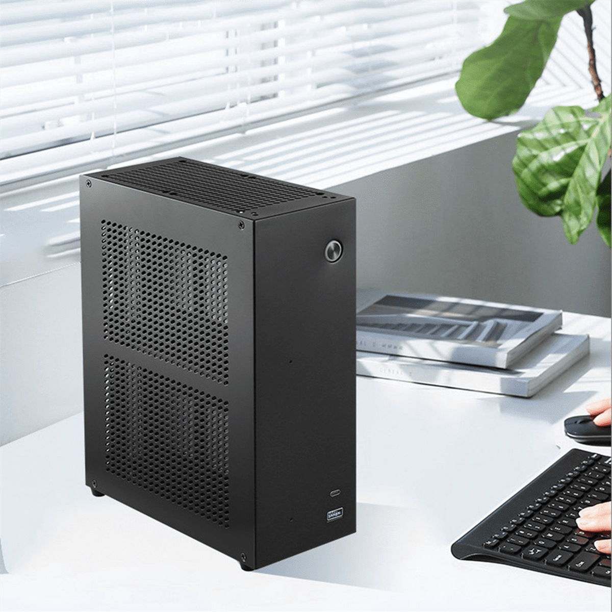 Desktop Chassis ITX Computer Case Mini NAS Computer Case Black