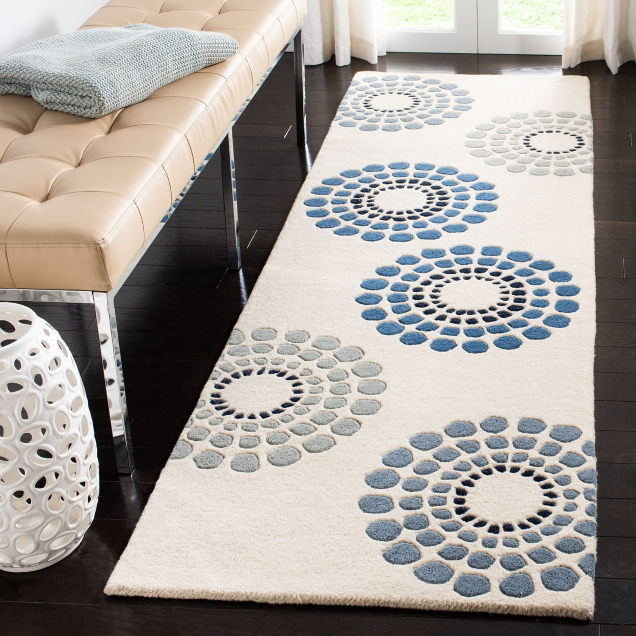SAFAVIEH Soho Louise Polka Dots Wool Area Rug, Ivory/Multi, 8' x 8' Round
