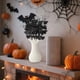 thumbnail image 5 of Hojas de Arce de Plástico Negro - Decoración de Terror para Halloween y Festivales de Fantasmas, Ramas Secas Simuladas de 50 Cm para Una Decoración Festiva Espeluznante., 5 of 6
