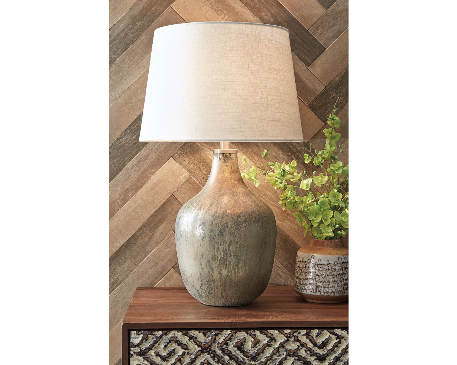Signature Design by Ashley Casual Mari Table Lamp  Gray/Gold Finish