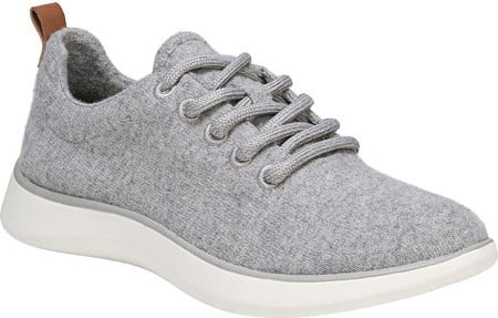women's freestep sneaker